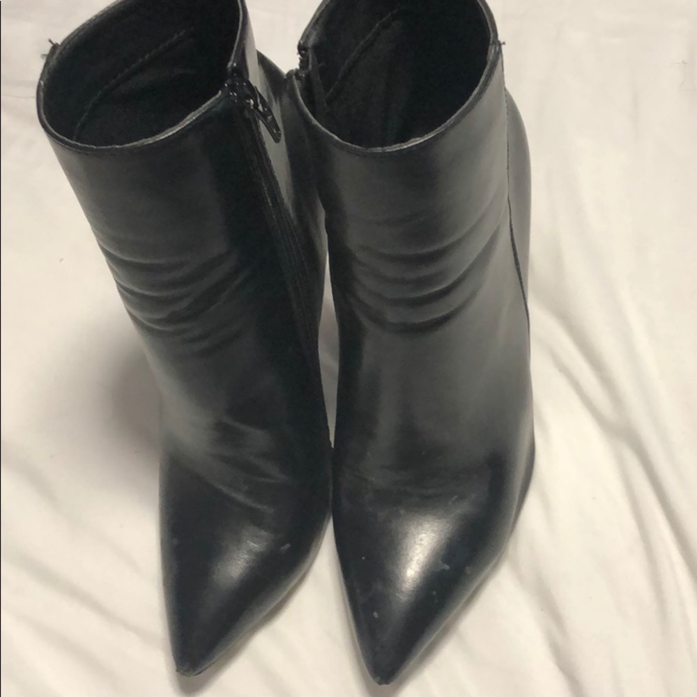 Akira booties